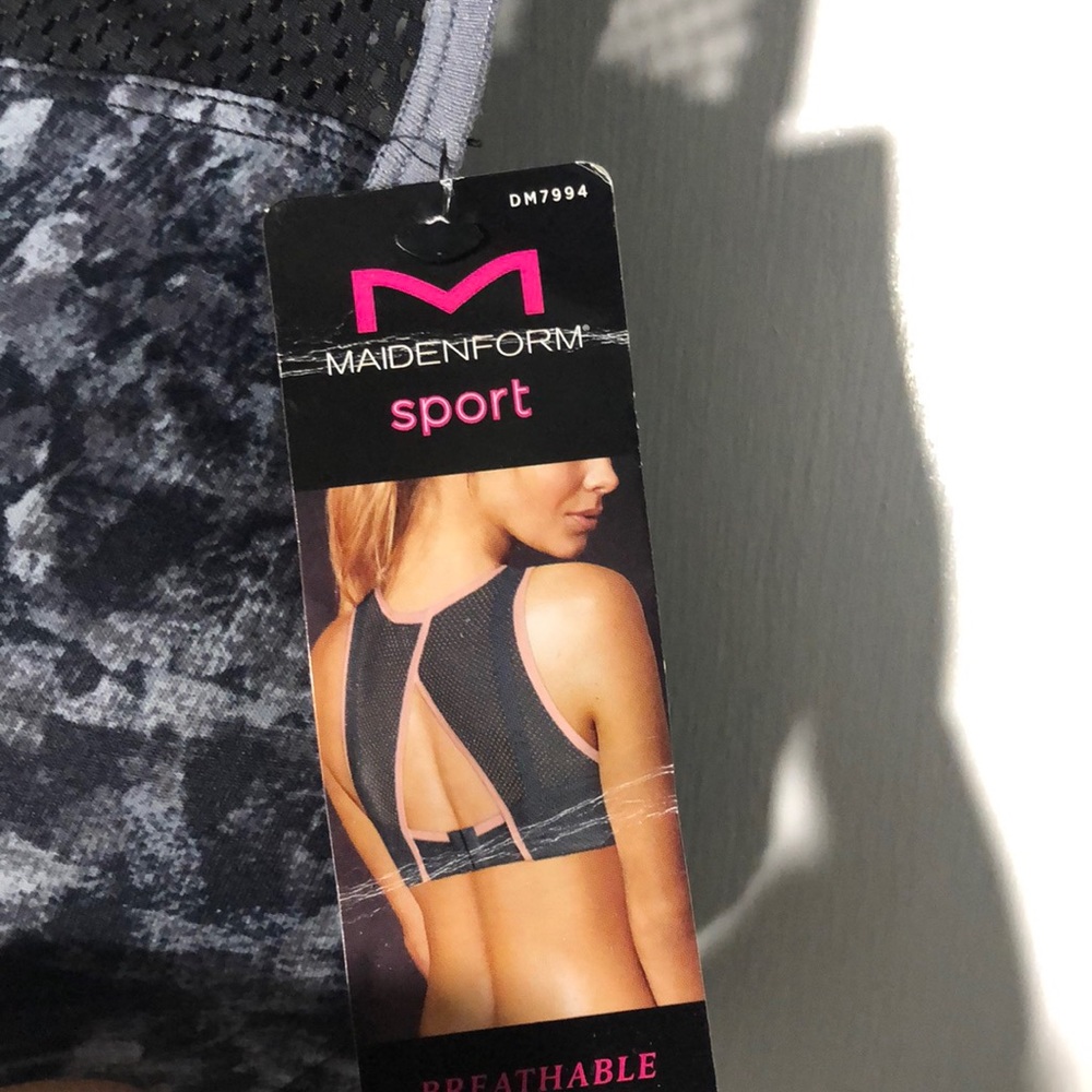 SPORTS BRA - Picture 3 of 3